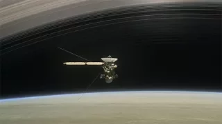 Столкновение с Сатурном неизбежно: Cassini остались считаные часы