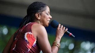Nancy Vieira - Esperaça di mar azul - LIVE at Afrikafestival Hertme 2014