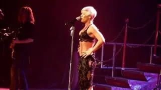 Pink Funhouse Tour Cologne Please Don't Leave Me HD 720P