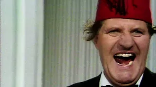 Tommy Cooper - Blue spots & white spots