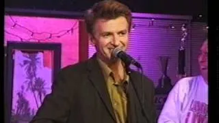 Hessie's Shed - With Neil Finn - Stage Banter (2/7)