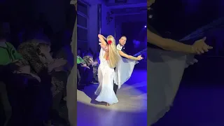Martin Mestek a Anna Starečková - Vánoční show - Velká Vánoční taneční přehlídka