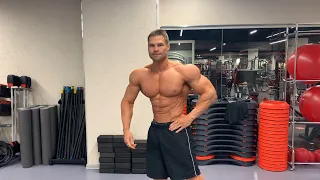 Denis Gusev. Posing 4 days before 2020 IFBB SAN MARINO PRO MEN'S PHYSIQUE