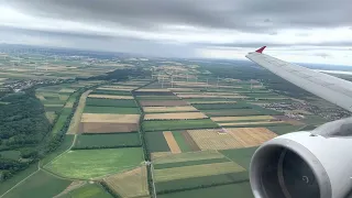 Austrian Airlines A321 landing in Vienna