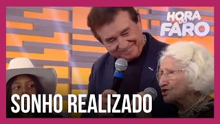 Amado Batista realiza sonho de Playboy Juliano e Vovó da Balada e canta com os fãs