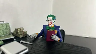 Harley Quinn is not very smart (but in stop motion).