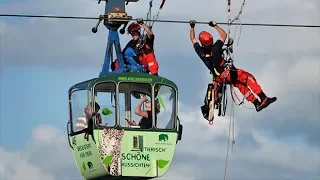 Cable car accident strands up to 100 passengers in Cologne