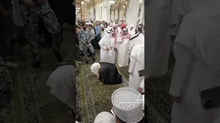 معالي  العام لشؤون المسجد الحرام والمسجد النبوي الشيخ الدكتور عبدالرحمن بن عبدالعزيز السديس؛محاطا