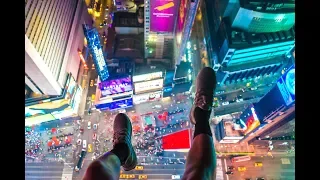 ROOFTOP IN TIME SQUARE NEW YORK CITY INSANE !!