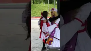 Reimu and yukari at a convention. #東方