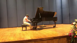 Simon Yang plays The Rails, op.16. Vladimir Deshevov