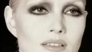 Anna Oxa - "Prendila così" (video 1993)