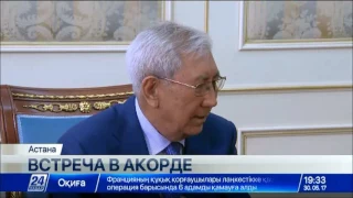 Н.Назарбаев наградил М.Жолдасбекова орденом «Барыс» I степени