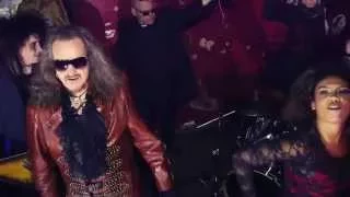 Dr & The Medics, You Spin Me Round (Like a Record)