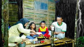 CAMPING HUJAN DERAS BERSAMA ANAK DAN ISTRI - MEMASAK MENU SPESIAL - TIDUR DI SHELTER YANG HANGAT