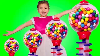 Jannie Juega Con Máquina de Chicles de Muchos Colores | Aprende los Colores