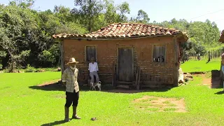 CASA DE PAU A PIQUE NA ROÇA DO SEU CÉLIO