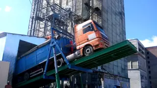 Truckdumper. Автомобилеразгрузчик У-АРГ 1780.  Tombador.