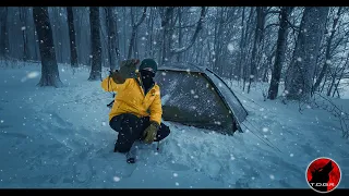 A Winter Storm Attacks - Solo Camping in Deep Snow - Adventure