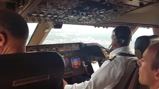 747-400 Landing At Chicago O'hare