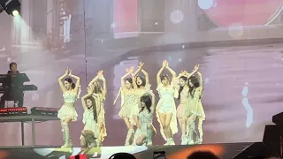 TWICE Ready To Be Chicago Pt. 5: "Feel Special"