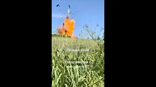 Ukraine Air Assault Paratroopers just obliterate a Russian BMP-1AM Infantry Fighter in the East