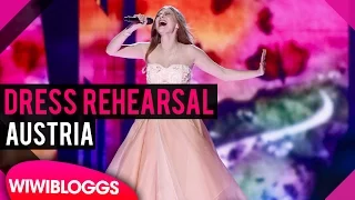 Austria:  Zoë "Loin d'ici" grand final dress rehearsal @ Eurovision 2016  | wiwibloggs