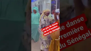 En bonne Sénégalaise, Marieme Faye Sall se lâche au rythme des Tasou de Ousmane Bongo