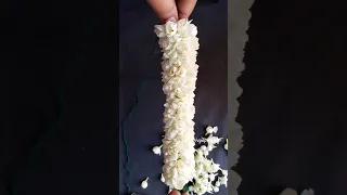 How to string jasmine flowers closely in traditional method/Mallipoo malai/Gajra/DIY GARLAND #shorts