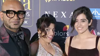 IIFA Awards 2017 Benny Dayayl & Jonita Gandhi with RJ Malishka