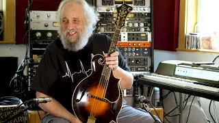 David Grisman Performs on "Vladimir" (1924 Gibson "Loar" H-5 Mandola) | Fretboard Journal