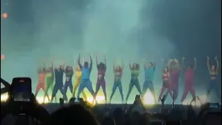 Now United - ‘Wave Your Flag’ live (Forever United Tour)