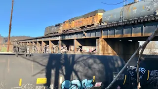 Train With 7 Locomotives Goes Under Train On Bridge!  Heritage Unit Leads Train With 2 DPUs, West Va