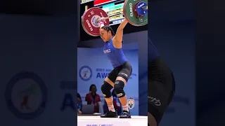 Hidilyn Diaz (59kg 🇵🇭) 99kg / 218lbs Snatch! #snatch #weightlifting #slowmotion