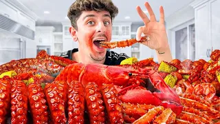 Eating 100 Pounds of Seafood Boil! (Mukbang)