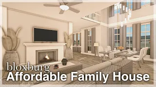 Bloxburg - Affordable Family House Speedbuild (interior + full tour)