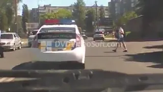 Наезд на пешехода патрульным автомобилем.