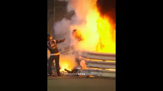 Romain Grosjean's miraculous escape from a huge fireball crash at the Bahrain Grand Prix🔥💔