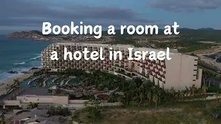 How do you book a hotel in Hebrew?