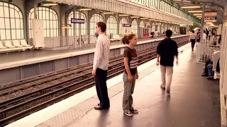 Paríž, milujem ťa - Tom Tykwer - Faubourg Saint Denis (Paris, Je t'aime)