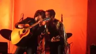 The Last Shadow Puppets - Standing Next To Me Live @ Rock En Seine