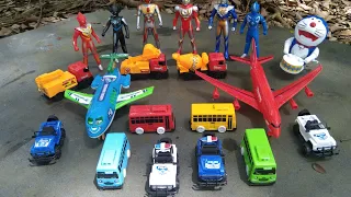 Menemukan Mainan Di Kali Pinggir Laut, Pesawat Terbang, Ultraman,Tayo,Mobil Crane@IfanToys24