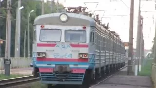 ЭР9М-541  региональным экспрессом № 846 Киев-Неданчичи.