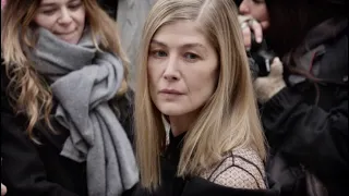 Rosamund Pike at the Dior Haute Couture Fashion Show in Paris