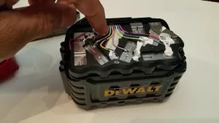 Whats inside a Dewalt 60V FlexVolt battery