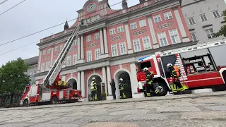 Menschenrettung über DLK [VORGÜHRUNG BF01/03 ROSTOCK BEIM TAG DER FEUERWEHR]