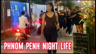 Phnom Penh walking night tour around street 136 and more