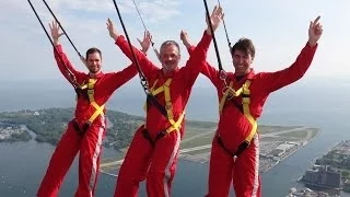 ◀Toronto's CN Tower Edge Walk!