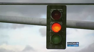 Wrongly timed Beaverton light catches many drivers