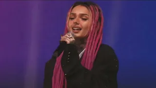 Zhavia - Big Girls don't cry (Acoustic version) live performance